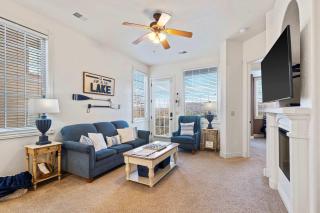 Cliffside Lake Retreat - 2 BDR Walk to Table Rock - 2