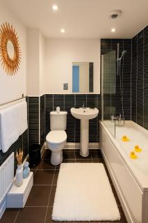 Balcony View - 5 Min to Canary Wharf - Prime Long Stays - 6