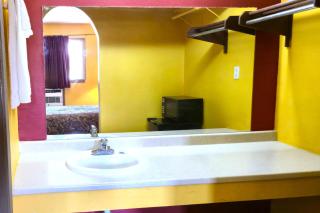 Relax Inn by OYO Sulphur Hwy 90 - Sulphur - 2