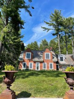 Luxurious Reading Farms Estate sleeps 46 - 9