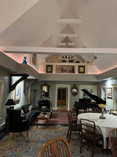 Luxurious Reading Farms Estate sleeps 46 - 2