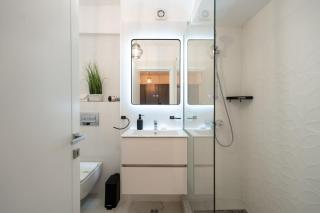 The Essence by Blvd 8B7 - Premium Studio with Parking - 7