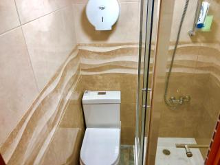 05Lisbon Private Bedroom With a City View - 1