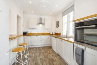 4 St Thomas's House - 5