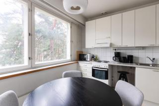 Family apartment with balcony and separate kitchen - 2