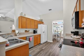 Spacious 4BR Retreat with Heated Pool & Spa home - 8