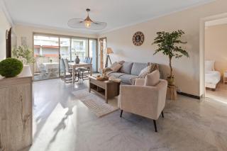 La Plage - Spacious - Sea View - Parking - AC - Pool - 0