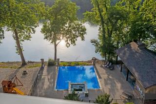 New Lakeside Haven - Picturesque - 9