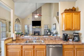 Honey Bee Inn with Communal Amenities & More - 2