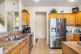 Honey Bee Inn with Communal Amenities & More - 1