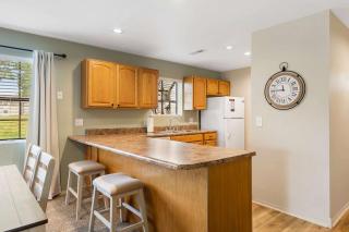 Branson Cozy Bungalow in Premier Location - 6