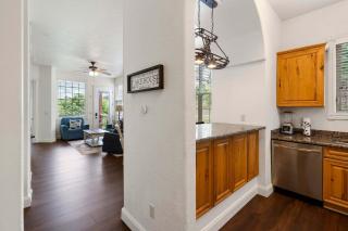 Stone Cliff Relaxation with Resort Amenities - 3