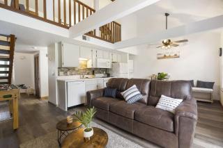 Sand Dune Serenity in Table Rock Lake - 3