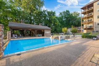 New Lakeview Penthouse - Amenities Galore - 7