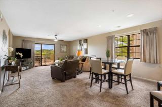 Golf Course View at the Foothills Resort - 4