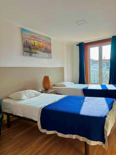 02Lisbon Downtown Private Bedroom River View - 9