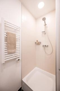 SIA J12 Jelgavas iela 8 - 3