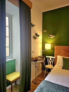 Marina Lounge Home - 1