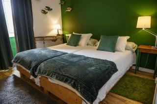 Marina Lounge Home - 5