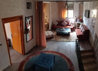 MountainHouse- cozy and spacious family triplex - 1