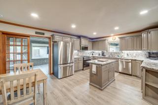 Family-Friendly Tulsa Suburb Home By Parks and River - 4