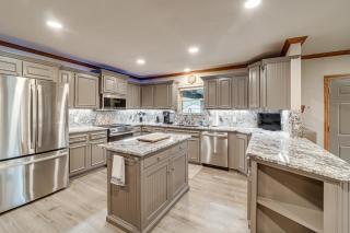 Family-Friendly Tulsa Suburb Home By Parks and River - 9