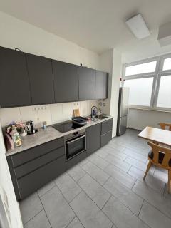 Nujen- Hotel und Apartment Stuttgart Zuffenhausen - 2