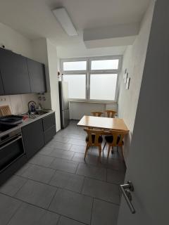 Nujen- Hotel und Apartment Stuttgart Zuffenhausen - 3