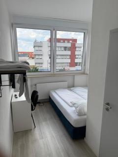 Nujen- Hotel und Apartment Stuttgart Zuffenhausen - 9