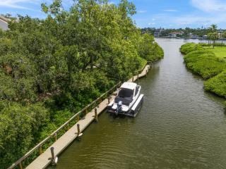 Midnight Cove II 715F - 9