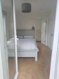 Knightstown Cottage - 1