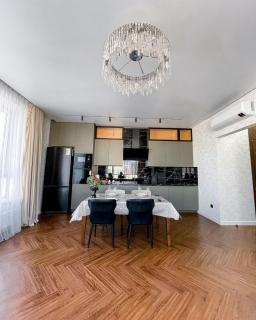 A spacious apartment with a mountain view - 8