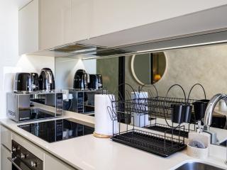 Elcaro Luxe Suite at The Ellipse - 6