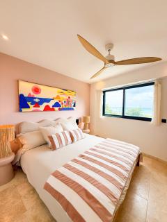 SEA NOVA Friar's Bay Beachfront Properties - 9