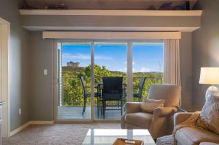 Branson Lakefront Luxury - Water Views - 6