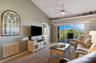 Branson Lakefront Luxury - Water Views - 5