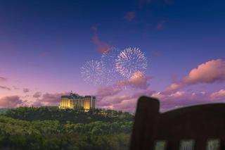 It's a Good Life - Stunning Lake Views - 0