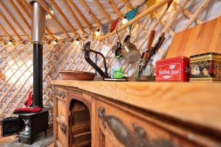 Finest Retreats - Pandy Mongolian Yurt - 4