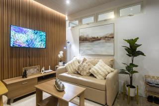 The Fifth By Belabeu - a stylish one-bedroom unit at Mesavirre Garden Residence - 1