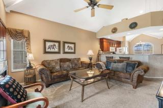 Glory Daze - Overlooking the Golf Course - 0