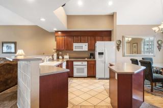 Glory Daze - Overlooking the Golf Course - 2