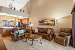 Majestic Lakeview Escape - Stunning Lake Views - 6