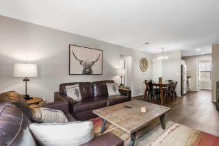 Urban Farmhouse - Refreshing Pool - 2