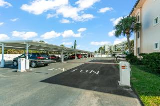 Sunset Royale - 114 - 2