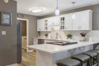 Pool View on Avondale - Walk Out Patio - 1