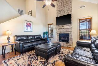 Rest Nest in the Heart of Ozark's Nature - 0