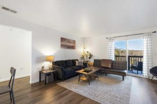 New Listing Vineyard Valley Views - Balcony - 5