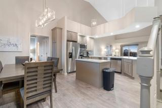 Ozark Views at Majestic - Perched on the Hills - 2