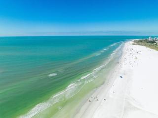 Sunset Royale - 300 - 2