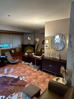 luxury house airport - 1